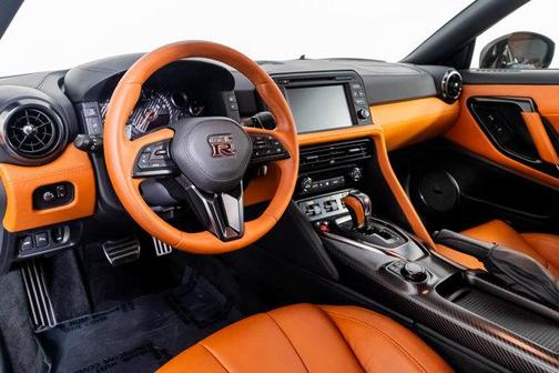 2021 Nissan GT-R Premium Dual-clutch 6-Speed Transmission