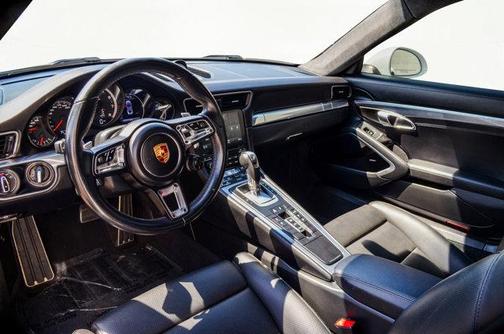 2017 Porsche 911 Turbo