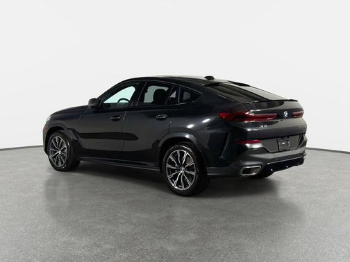 Black Sapphire Metallic 2024 BMW X6 xDrive40i