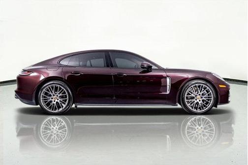 2023 Porsche Panamera 4