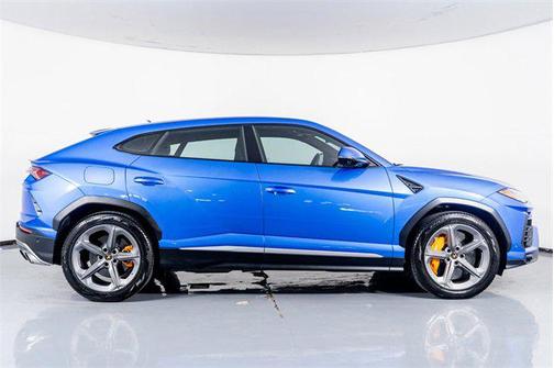 2019 Lamborghini Urus Base