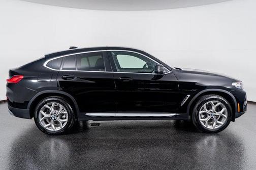 2025 BMW X4 xDrive30i