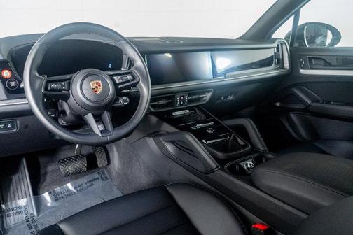 2024 Porsche Cayenne Base
