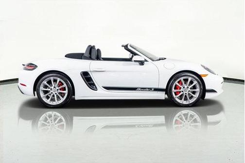 2024 Porsche 718 Boxster S