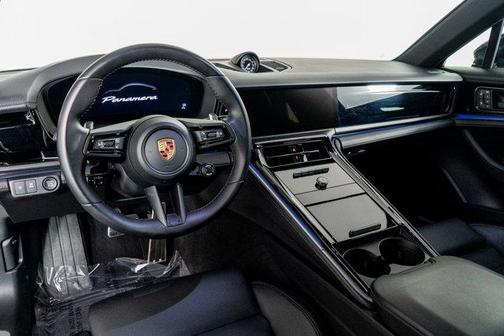 2025 Porsche Panamera 4