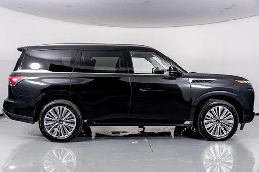 2025 INFINITI QX80 SENSORY AWD