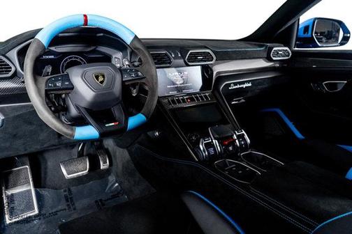 2024 Lamborghini Urus Performante