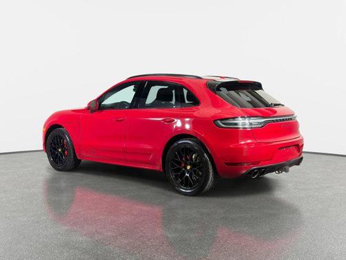 Carmine Red 2021 Porsche Macan Macan GTS