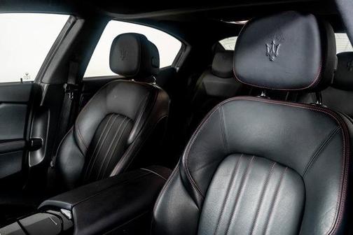 2022 Maserati Ghibli Modena Q4