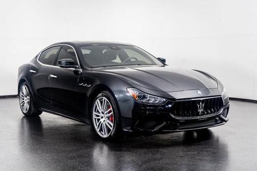 2022 Maserati Ghibli Modena Q4