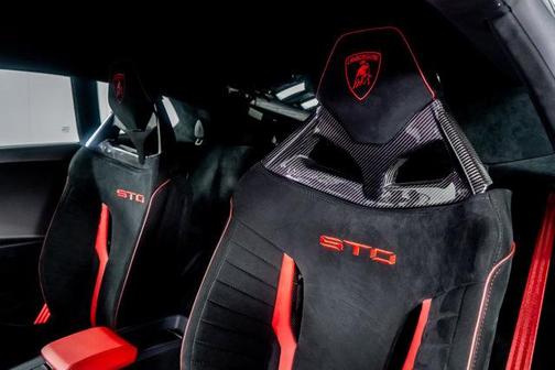 2022 Lamborghini Huracan STO Coupe
