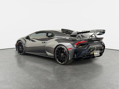 2022 Lamborghini Huracan STO Coupe