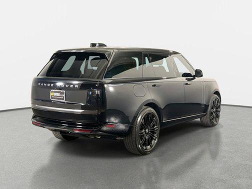 2025 Land Rover Range Rover P530 SE 7 Seat