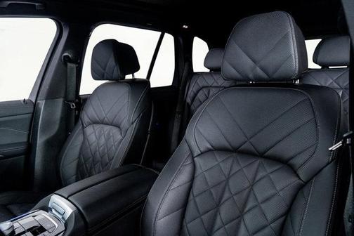 Marina Bay Blue Metallic 2025 BMW X5 M60i