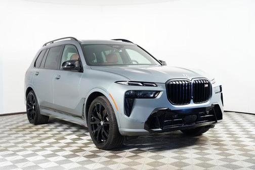 2023 BMW X7 M60i
