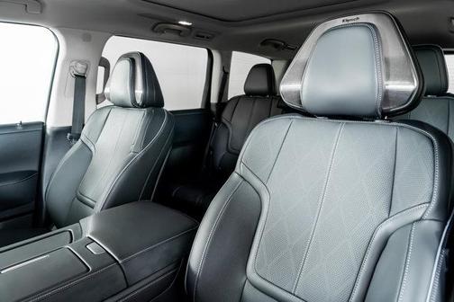 2025 INFINITI QX80 SENSORY AWD
