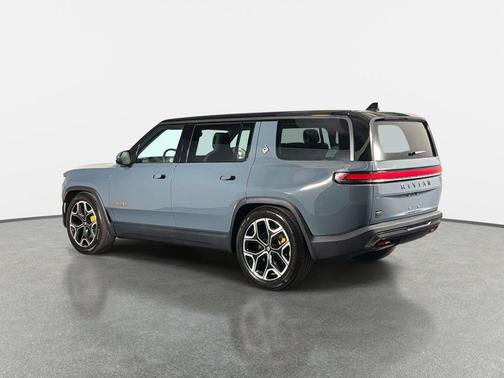 Blue 2026 Rivian R1S Tri Motor Max Pack
