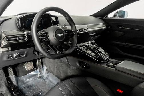 2025 Aston Martin Vantage Base