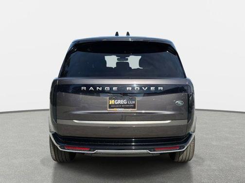 Gray 2022 Land Rover Range Rover P400 SE