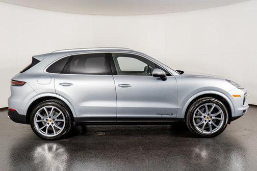 2022 Porsche Cayenne S