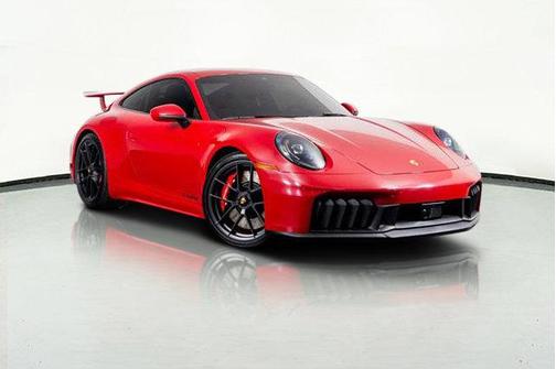 2025 Porsche 911 Carrera 4 GTS