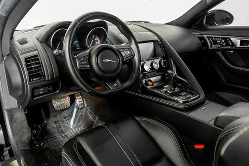 2015 Jaguar F-TYPE R