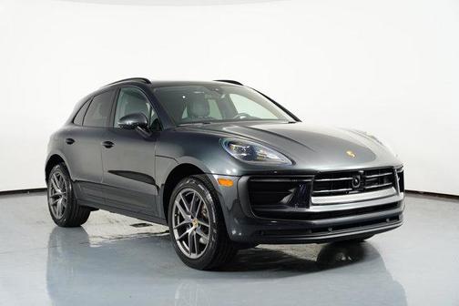 2023 Porsche Macan Base