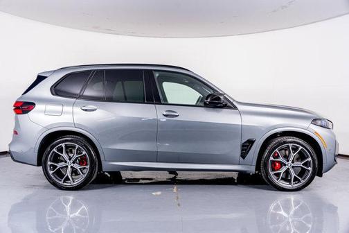 2025 BMW X5 M60i