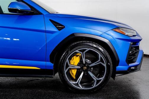 2021 Lamborghini Urus 