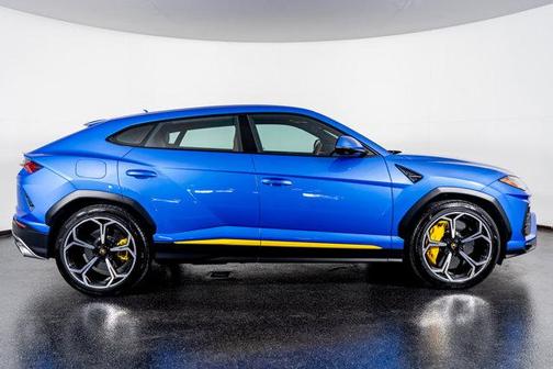 2021 Lamborghini Urus 