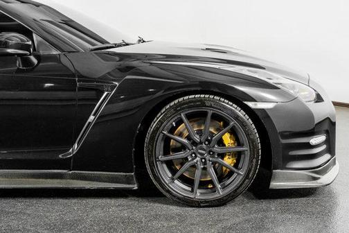 2015 Nissan GT-R Black Edition