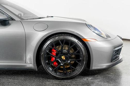 2023 Porsche 911 Carrera 4 GTS