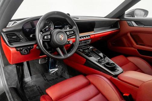 2023 Porsche 911 Carrera 4S