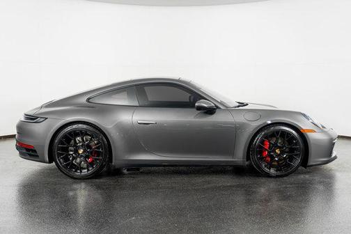 2023 Porsche 911 Carrera 4 GTS