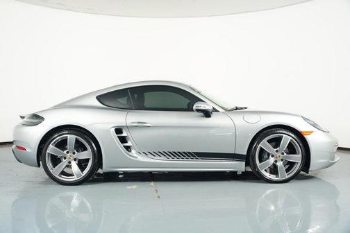 2025 Porsche 718 Cayman Style Edition