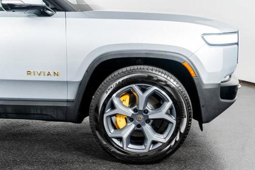 2024 Rivian R1S Adventure Quad Motor Large Pack