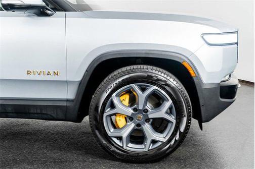 2024 Rivian R1S Adventure Quad Motor Large Pack