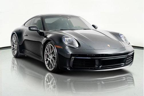 2024 Porsche 911 Carrera 4 GTS