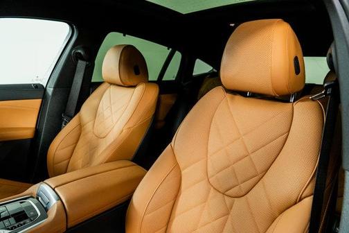 2025 BMW X6 xDrive40i