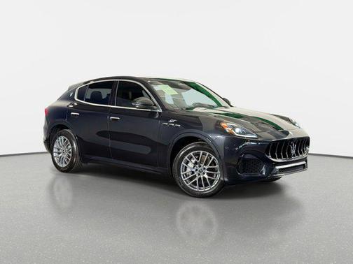 Nero Tempesta Metallic 2023 Maserati Grecale GT