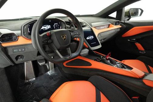 2024 Lamborghini Revuelto Base