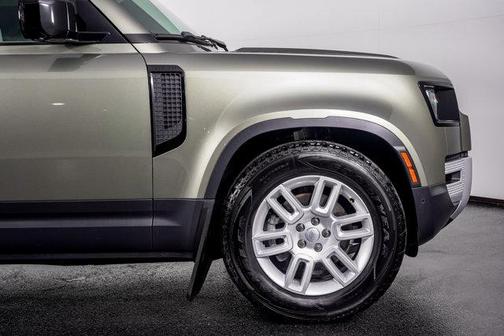 2024 Land Rover Defender 110 P300