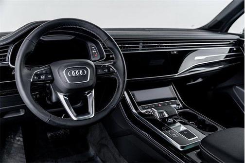 2025 Audi Q7 55 Premium Plus