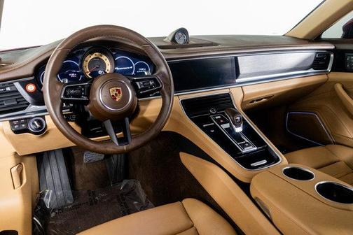 2023 Porsche Panamera 4 Platinum Edition
