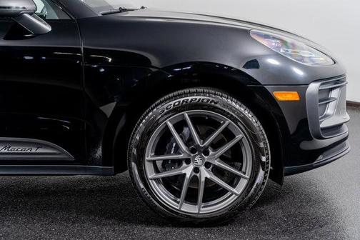 2025 Porsche Macan T