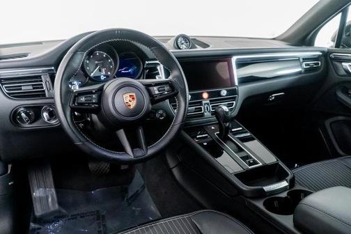 2025 Porsche Macan T