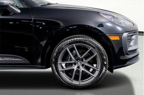 2025 Porsche Macan T