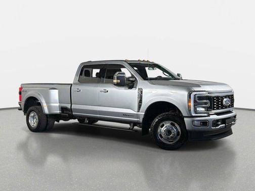 Iconic Silver Metallic 2023 Ford F-350 Platinum