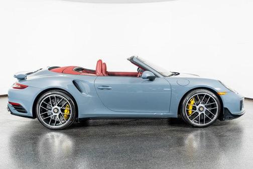 2017 Porsche 911 Turbo S