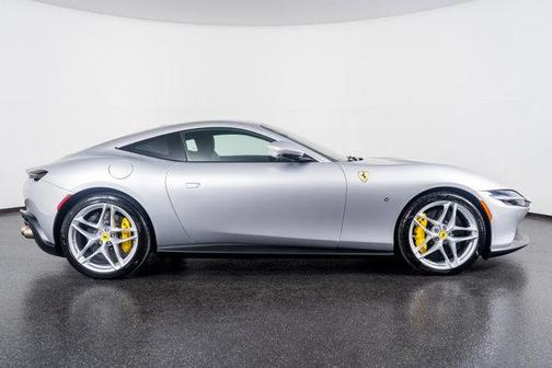 2022 Ferrari Roma Base